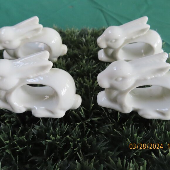 Set of 4 Ceramic Bunny Rabbit Napkin Rings - Picture 5 of 5
